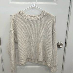 American Eagle Cropped sweater